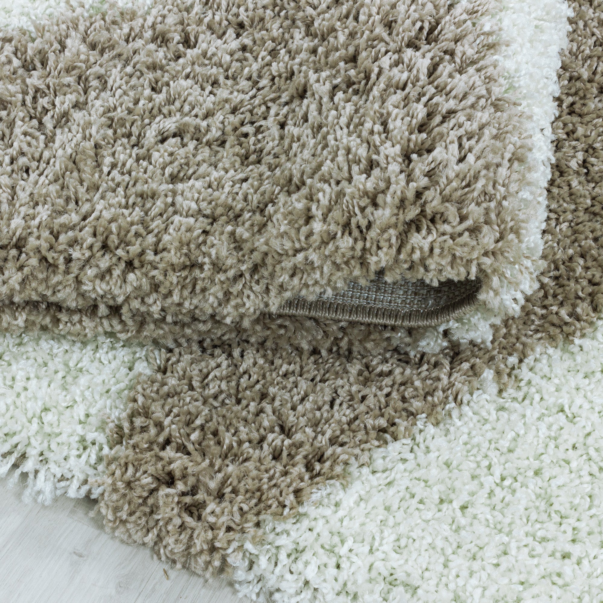 Design Teppich Set Shaggy Bettumrandung Läufer Set Muster Dreiecke 3 Teile Beige