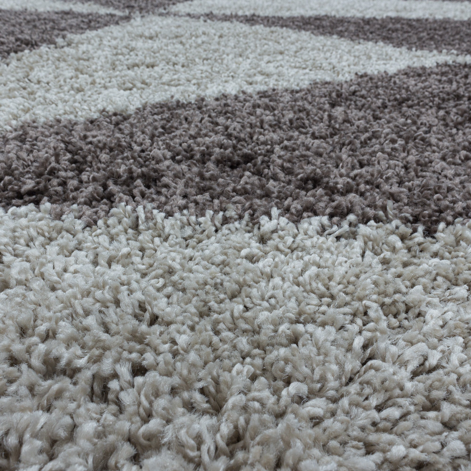 Design Hochflor Teppich Wohnzimmerteppich Dreieck Muster Abstrakt