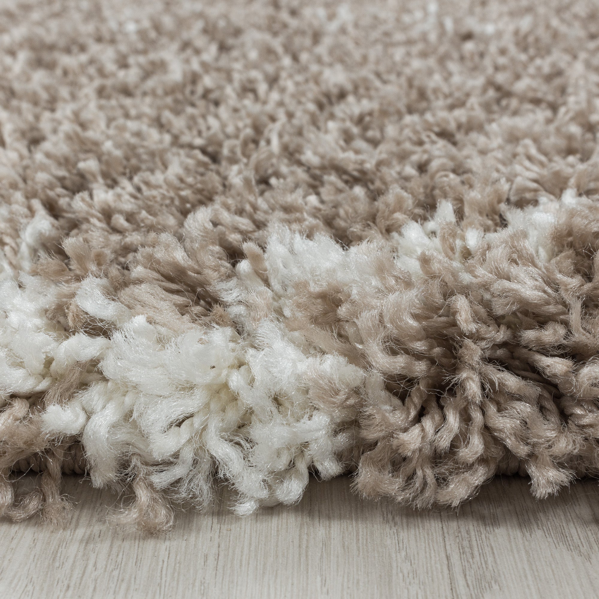 Design Hochflor Teppich Wohnzimmerteppich Muster Raute Flor Weich Farbe Beige