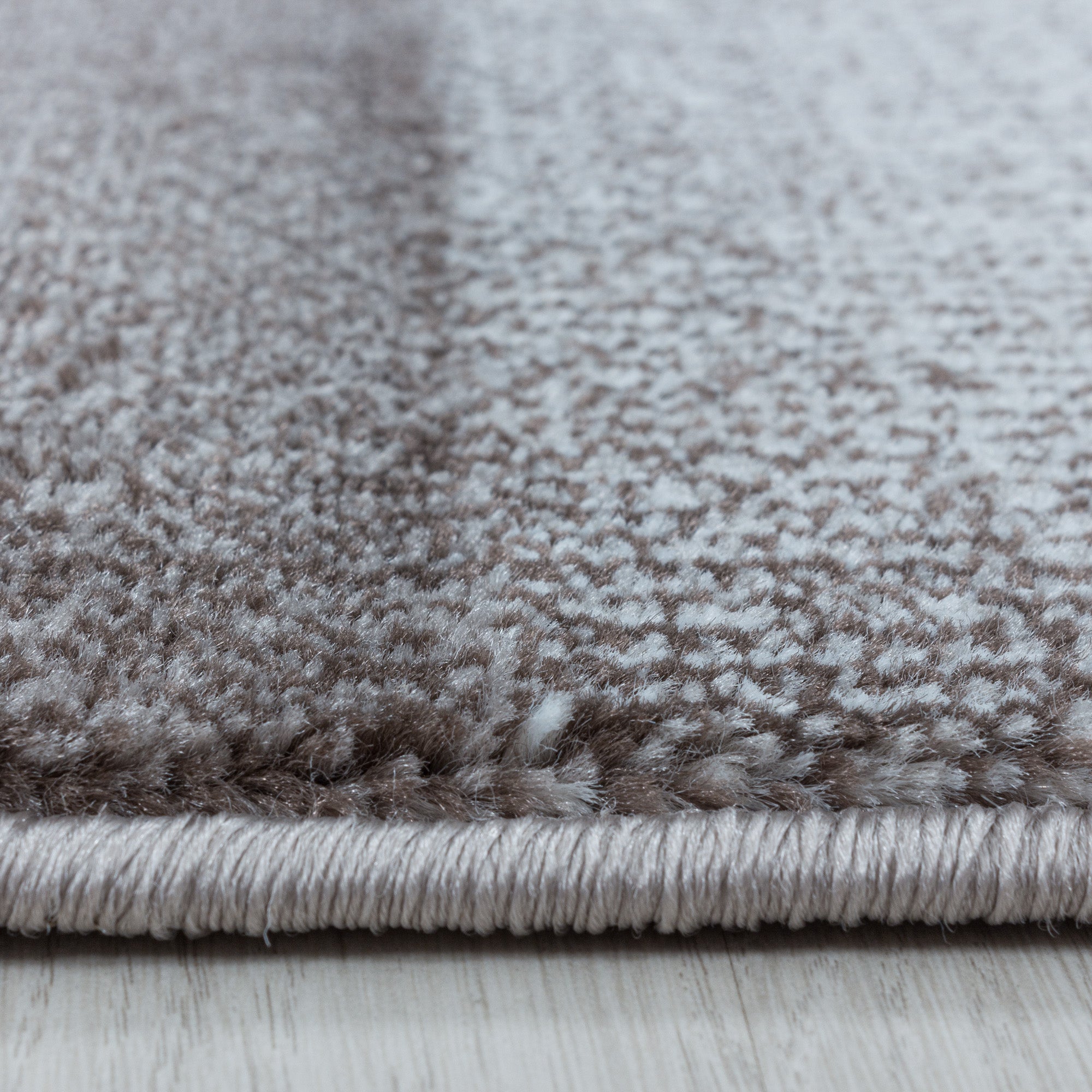 Weicher Kurzflor Teppich Wohnzimmerteppich Viereck Gitter Design Braun