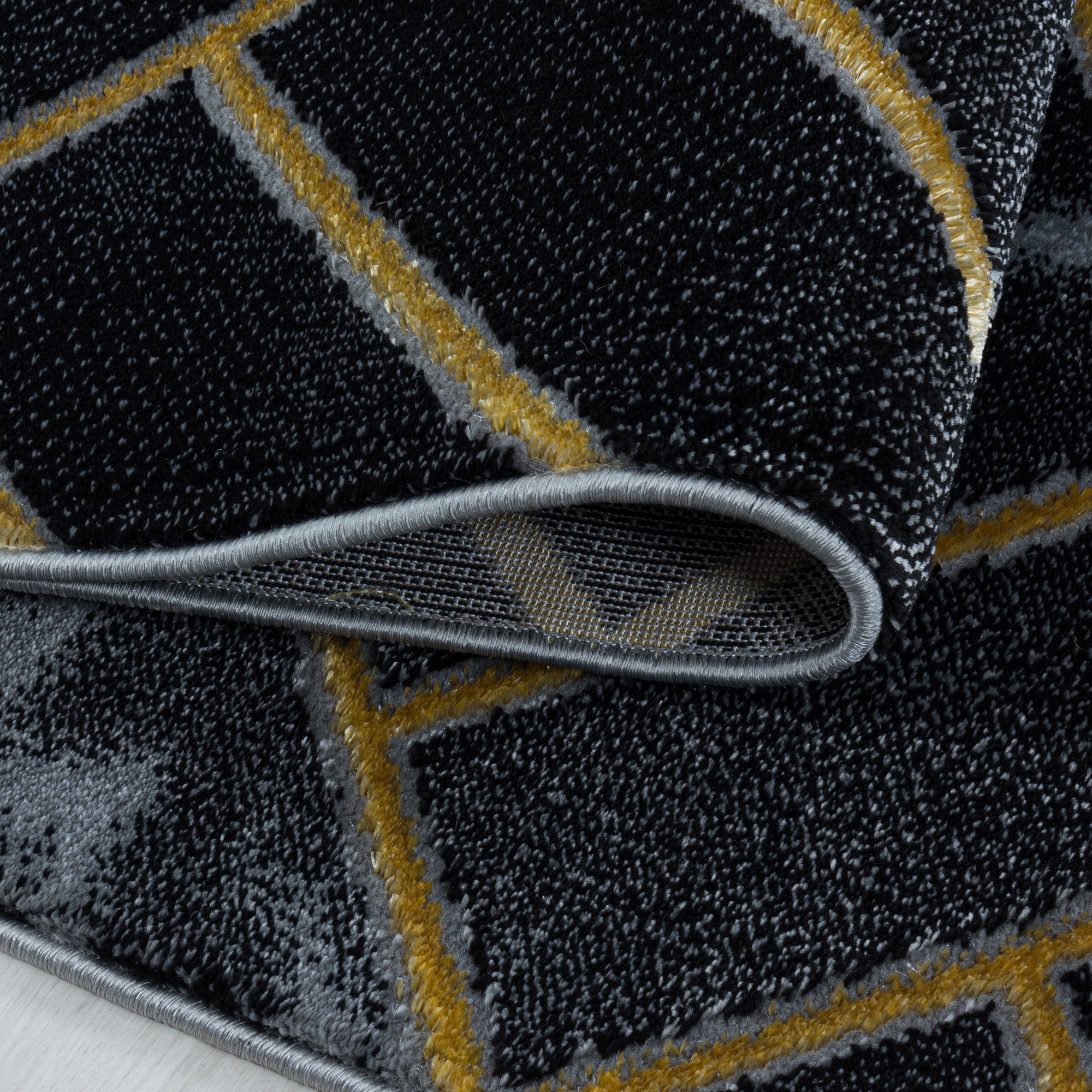 Kurzflor Design Teppich Wohnzimmerteppich Dunkel Marmoriert Linien Karo Gold